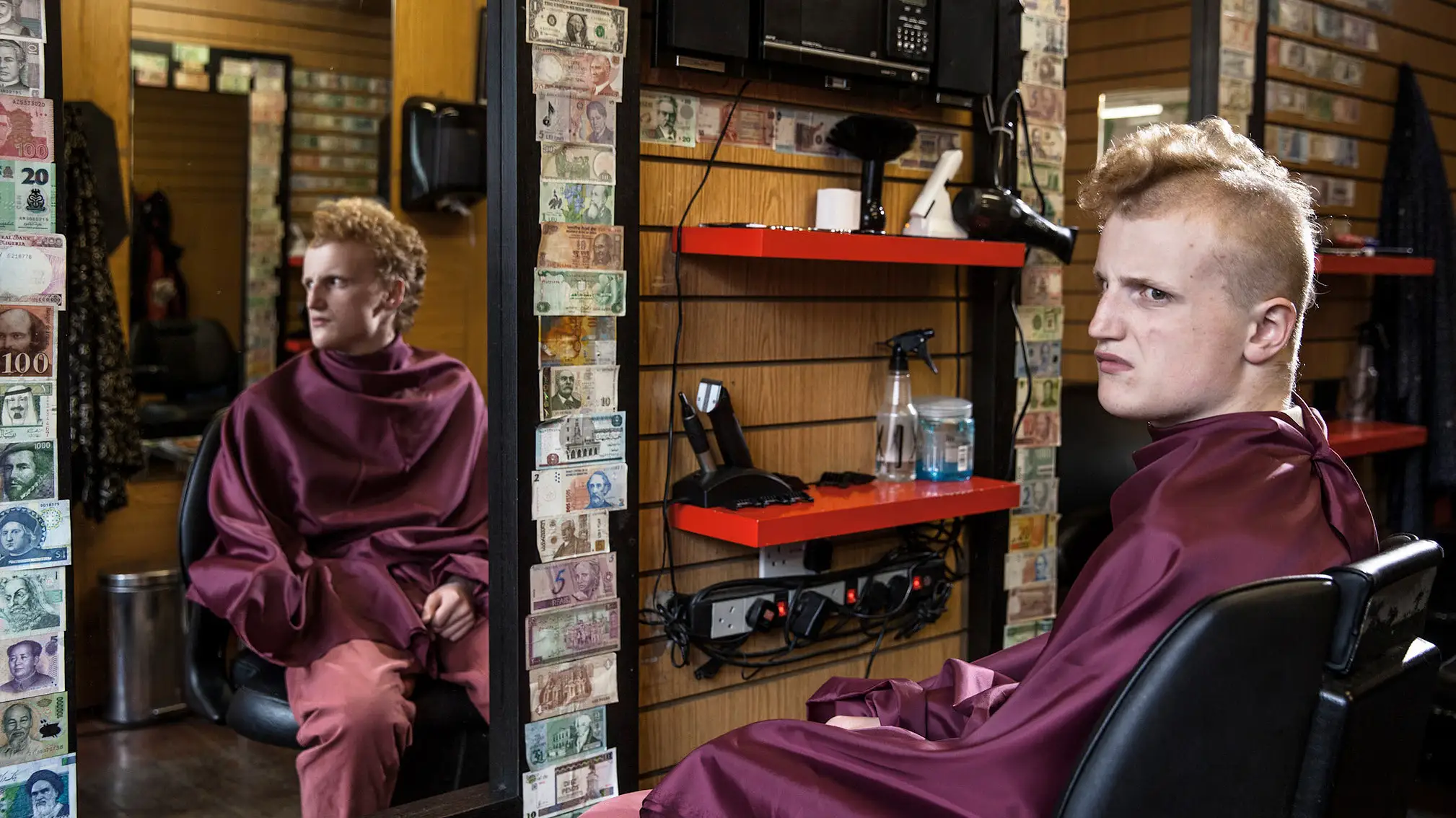 Unit still photograph 0007 with cinematic cast moment