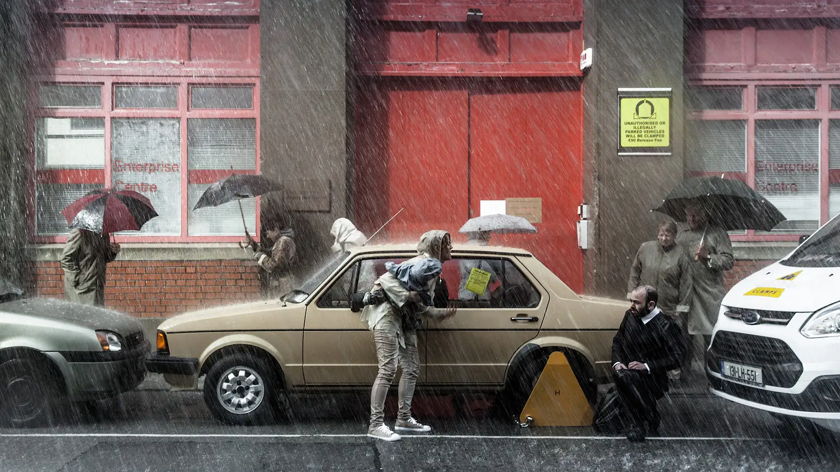 Unit still photograph 0024 with narrative on-location still